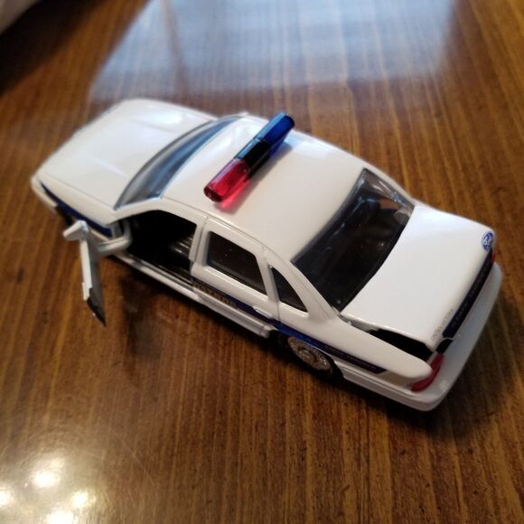 South Dakota Highway Patrol Road Champs die cast police car 1:43 scale - Picture 4 of 8